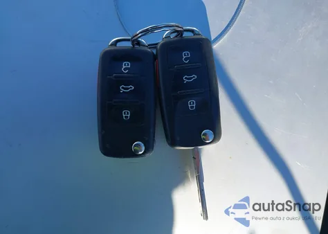 2015 Volkswagen Passat 1.8T S из США, поврежденный, VIN 1VWAT7A30FC074701